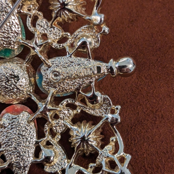 Sarah Coventry Jewelry "Galaxy" Maltese Cross Brooch Pin 1960's Rhinestone EUC - Picture 3 of 10